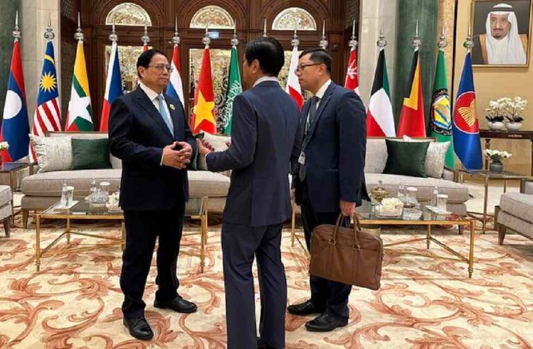 ASEAN Leaders meet