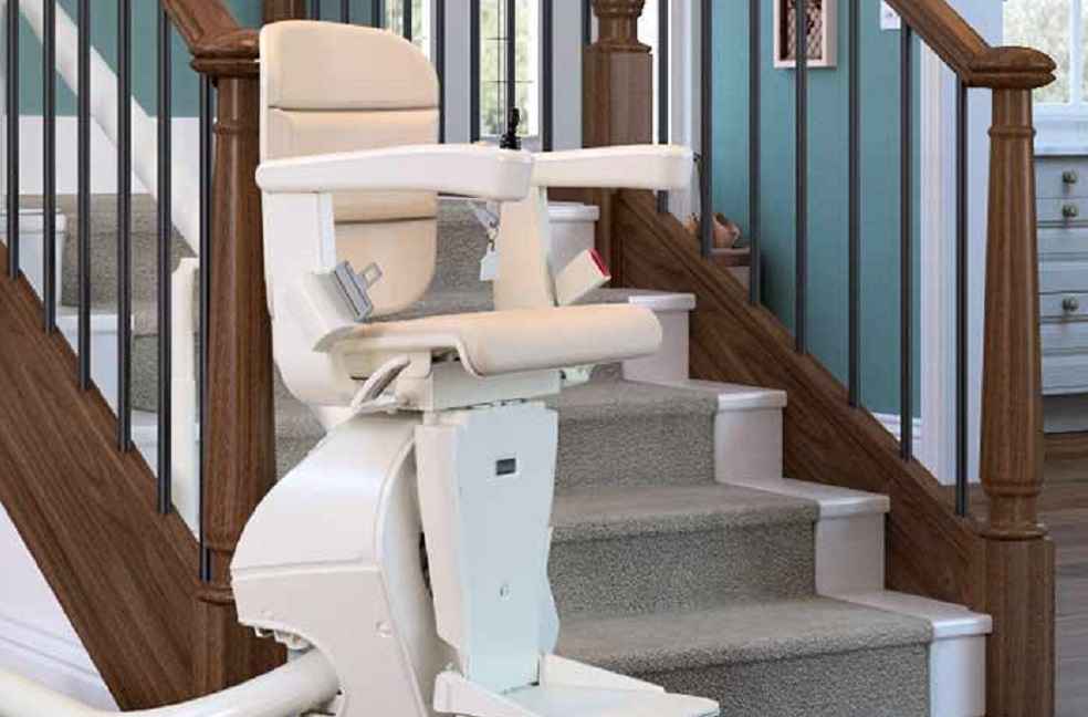 freecurve-curved-stairlift