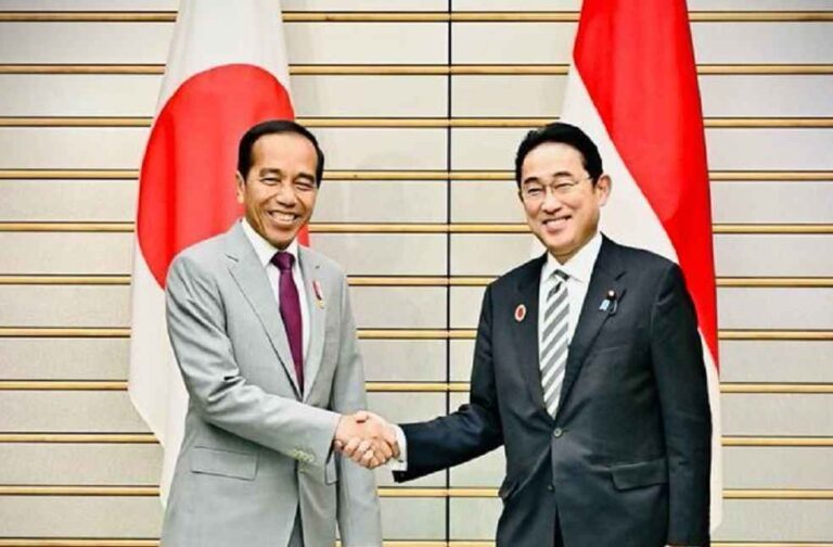 Fumio Kishida and Joko Widodo_Japan-Indonesia Pact