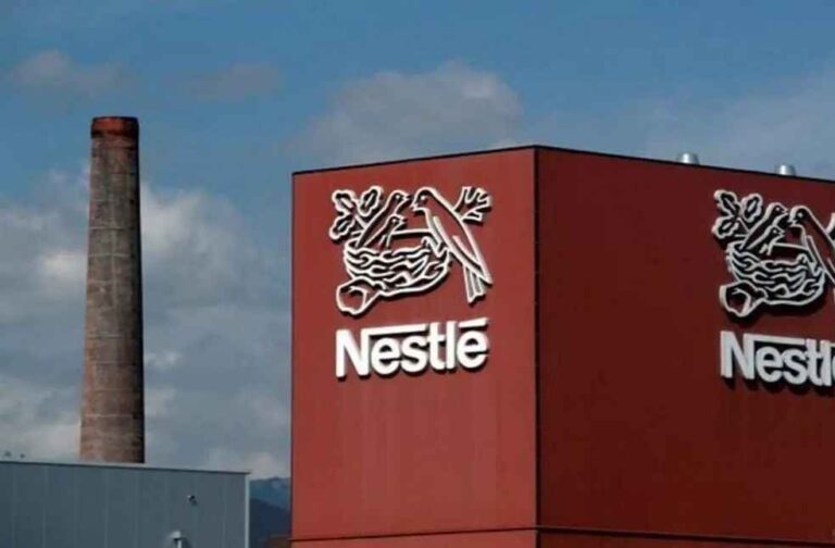 Nestle red